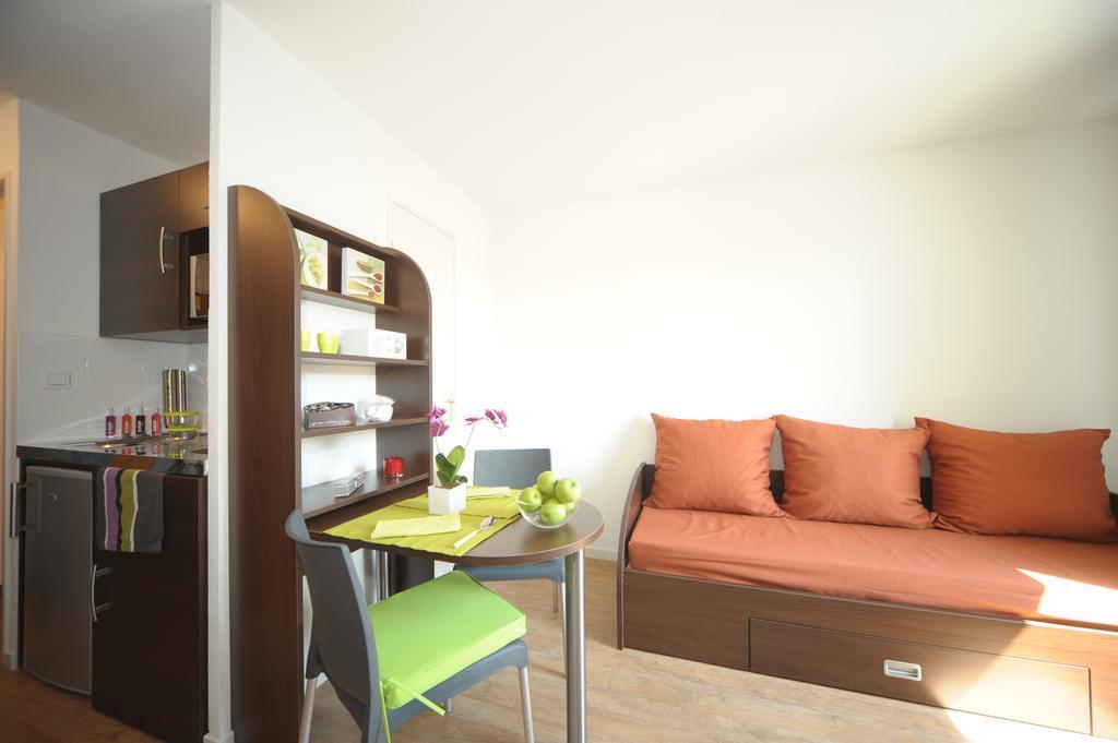 Central Fac Bourg-en-Bresse Ruang foto
