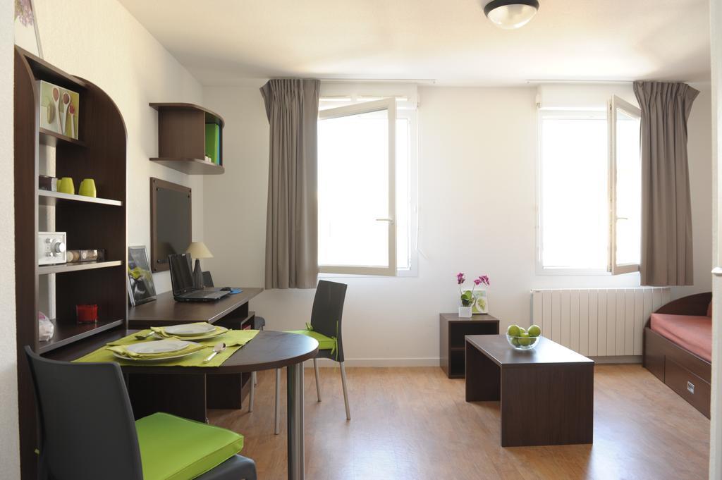 Central Fac Bourg-en-Bresse Ruang foto