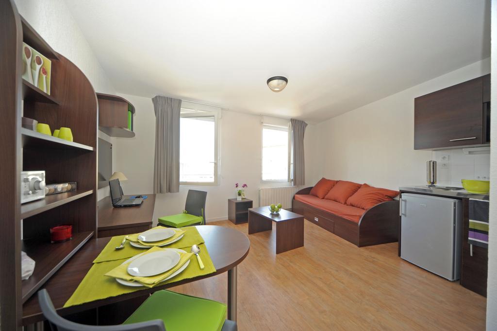 Central Fac Bourg-en-Bresse Ruang foto